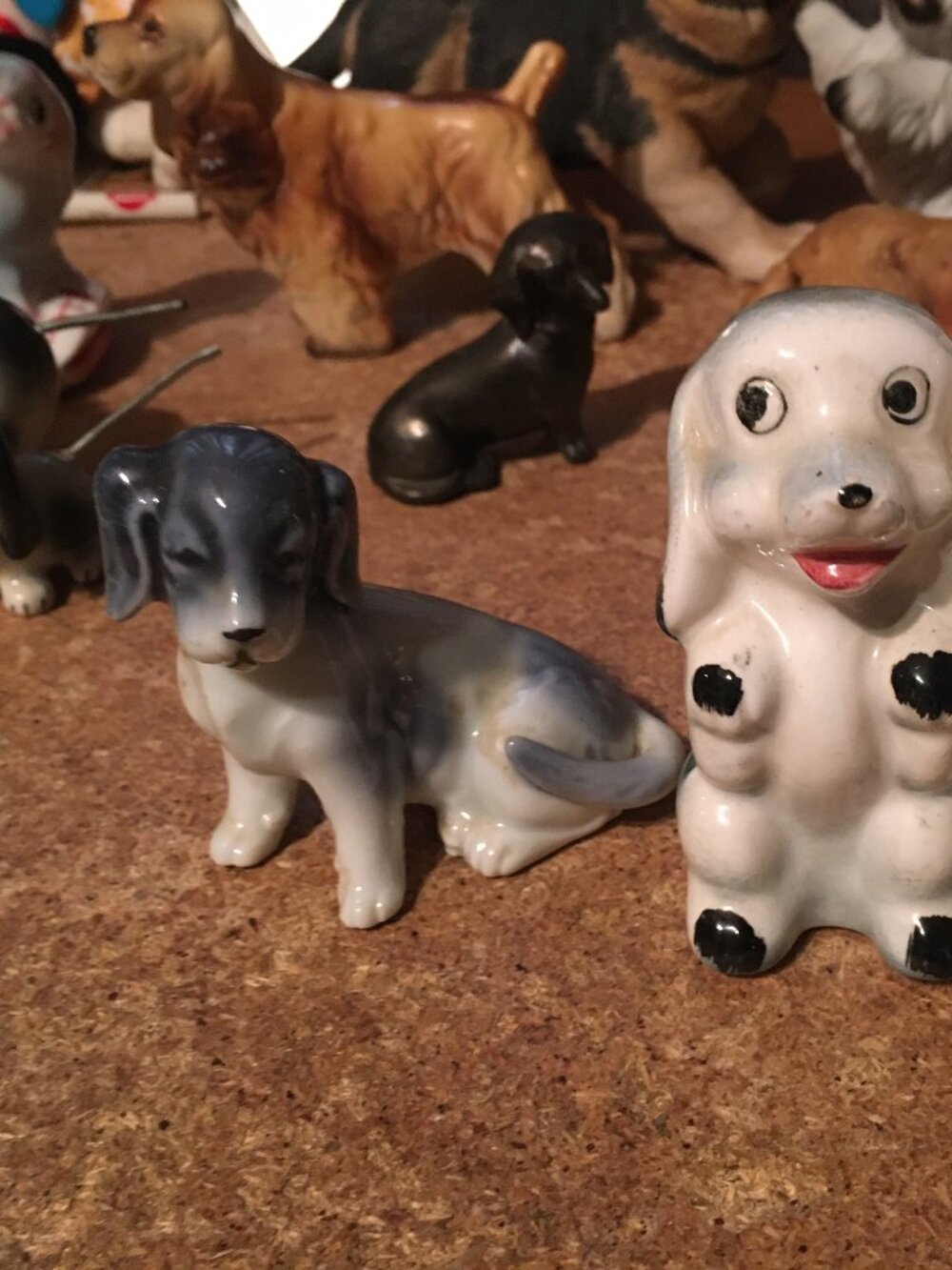 BIG LOT OF 30+ PUPPY DOG FIGURES PLUSH ENESCO POUND PUPPIES MCGRUFF JAPAN - Picture 8 of 16